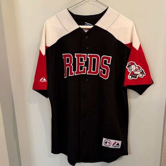 Majestic Black and Red Cincinnati Reds Jersey - Picture 2 of 8